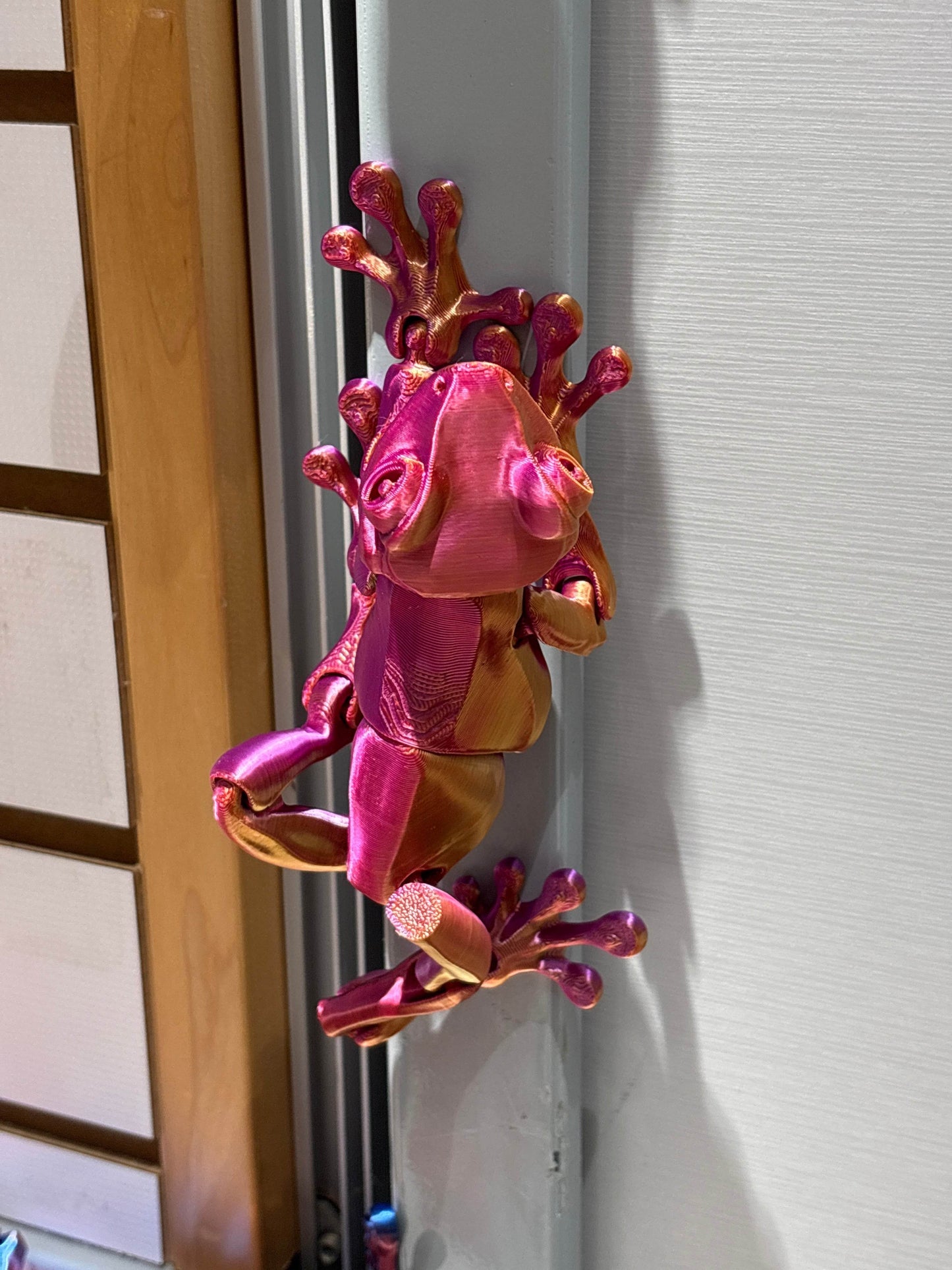 8” 3D printed articulated Fridge Frog - Fresh Prints of Bel Air