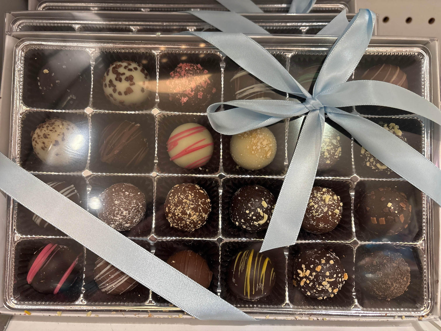 Log Cabin Chocolates 16 oz - Assorted Fancy - The Puntique