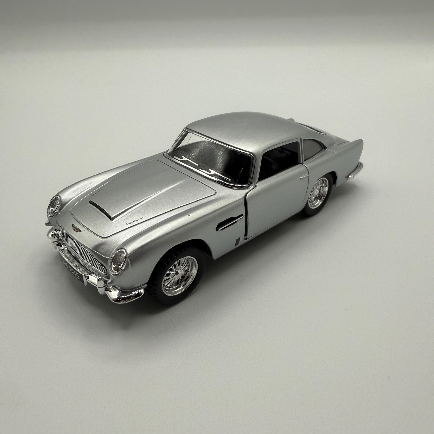 5" Diecast Pull Back Silver Aston Martin DB5 - - The Puntique