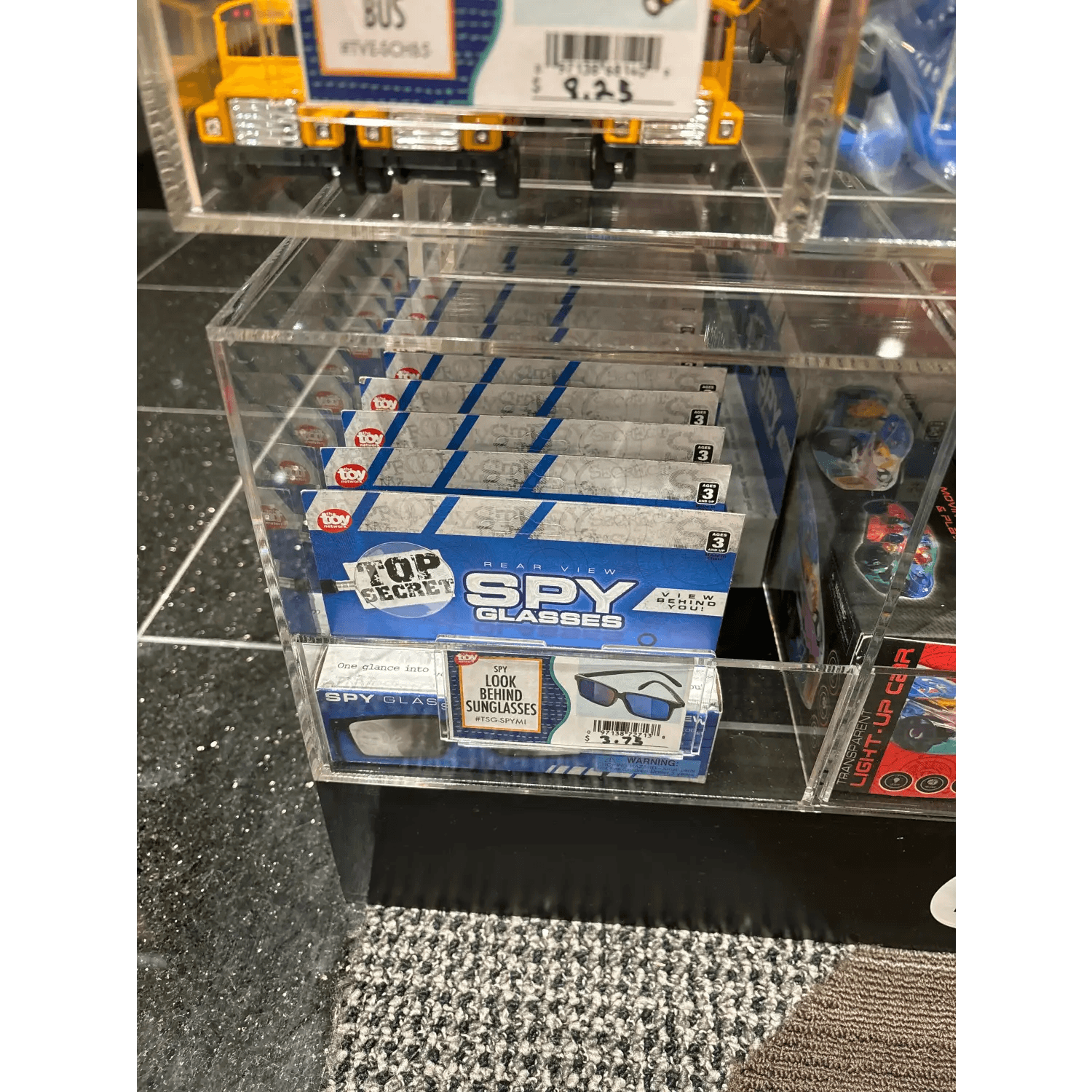 SPY LOOK BEHIND SUNGLASSES - The Toy Network