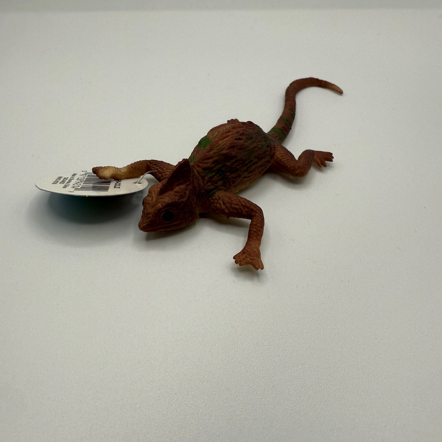 6" COLOR CHANGING LIZARD - - The Puntique