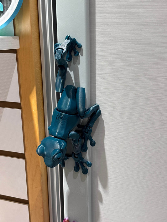 8” 3D printed articulated Fridge Frog - Fresh Prints of Bel Air