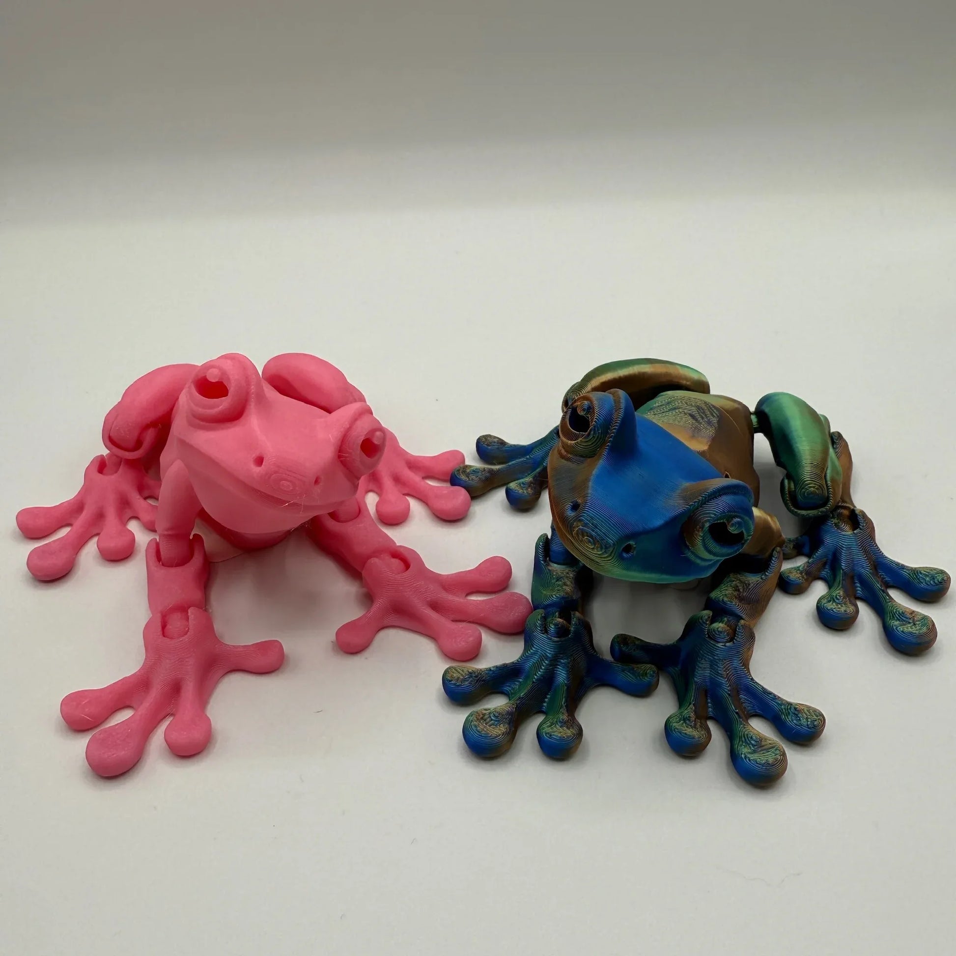 8” 3D printed articulated Tree Frog - - The Puntique